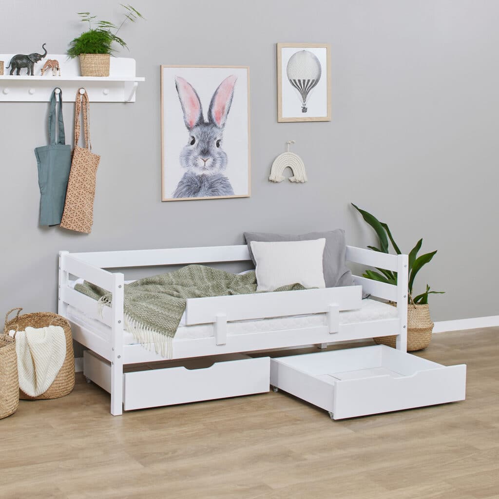 Hoppekids Shorty daybed with safety rail drawers white