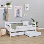 Hoppekids Shorty daybed with safety rail drawers white