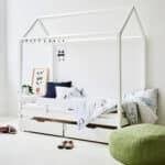 Hoppekids Shorty house bed with safety rail drawers white